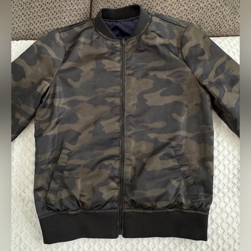 BLANC NOIR Reversible Quilted Bomber Jacket in Camo / Navy XS Black Olive Green - Picture 8 of 16